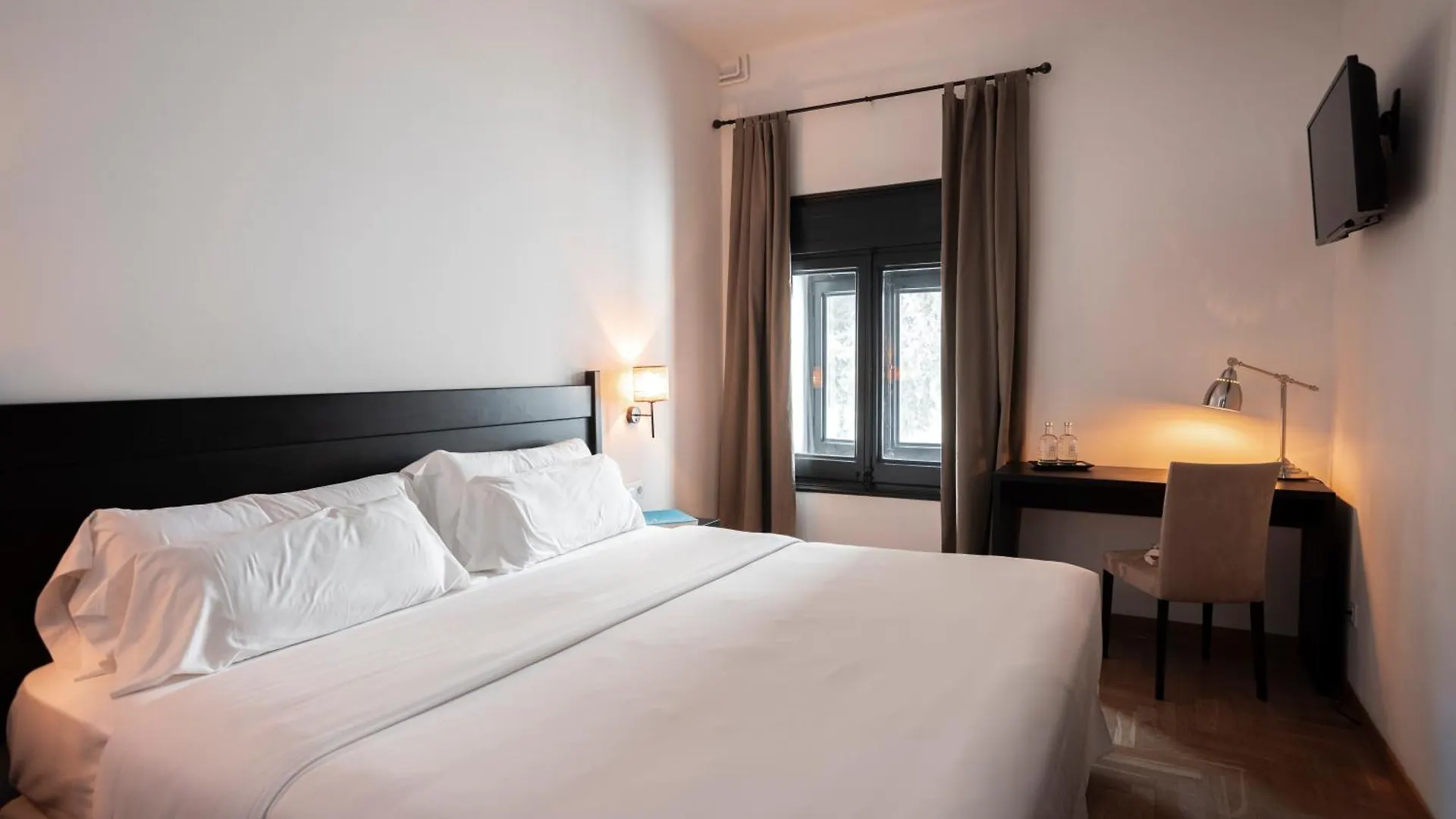 Hotel Mas Angelats Ribes De Freser 3*,